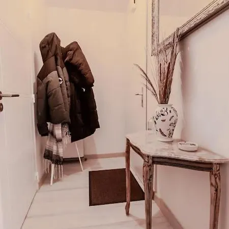 Forest Chic : Maison San Marina شقة
